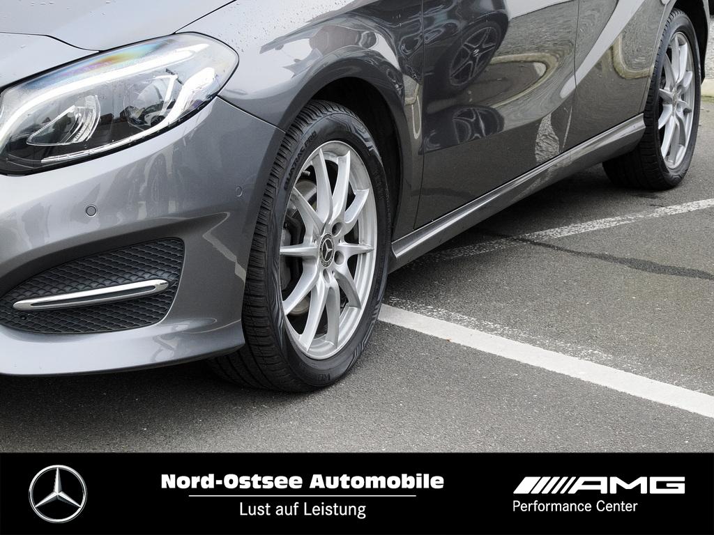 Mercedes-Benz B 180 Urban Navi Kamera Tempo Klima LED Sitzhzg 