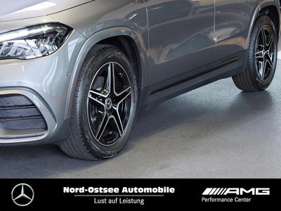 Mercedes-Benz GLA 200 AMG NIGHT PANO AHK 360° DISTRONIC 