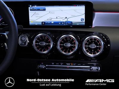 Mercedes-Benz A 200 Limousine AMG NIGHT PANO MULTIBEAM KEYLESS 