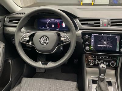 Skoda Superb Combi 2.0 TSI DSG CarPlay LED Pano Memory 