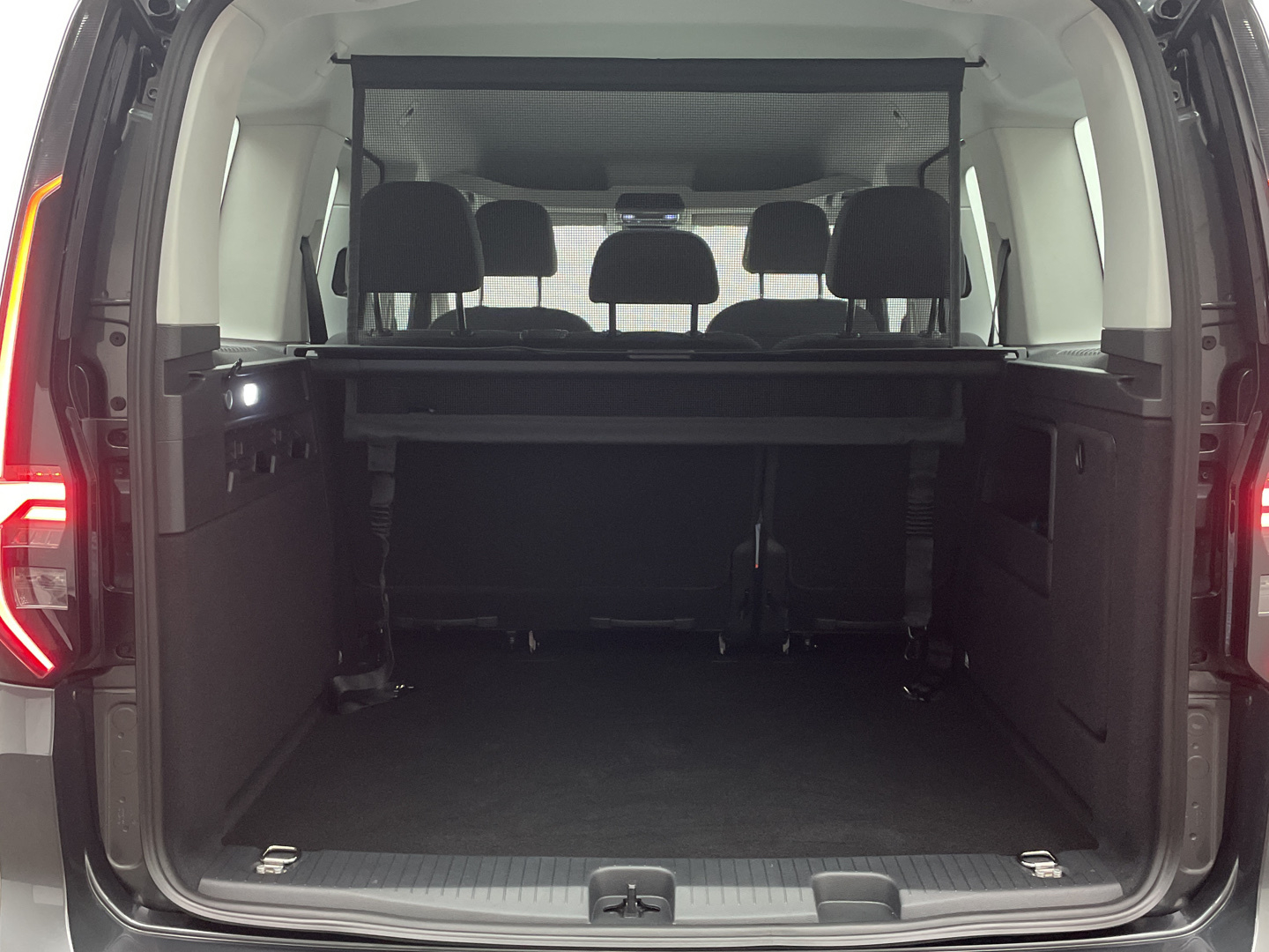 VW Caddy 1.5 TSI Life DSG 5-Sitzer EU6 Navi Kamera 