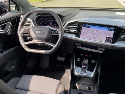 Audi Q4 e-tron MMI LED AHK 