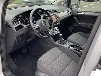 VW Touran Comfortline 1.5 TSI DSG Navi CarPlay AHK 