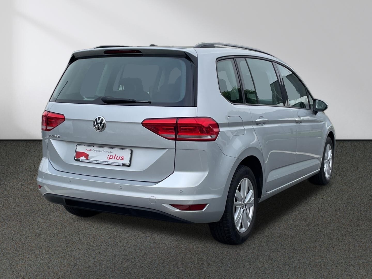 VW Touran Comfortline 1.5 TSI DSG Navi CarPlay AHK 