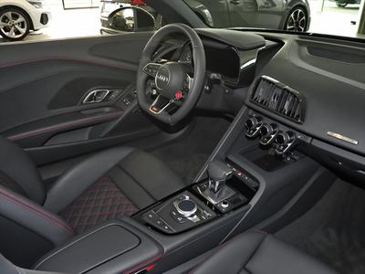 Audi R8 Spyder V10 performance quattro 