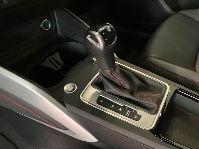 Audi Q2 S line 35 TFSI Optikpaket Panorama Navi LED 