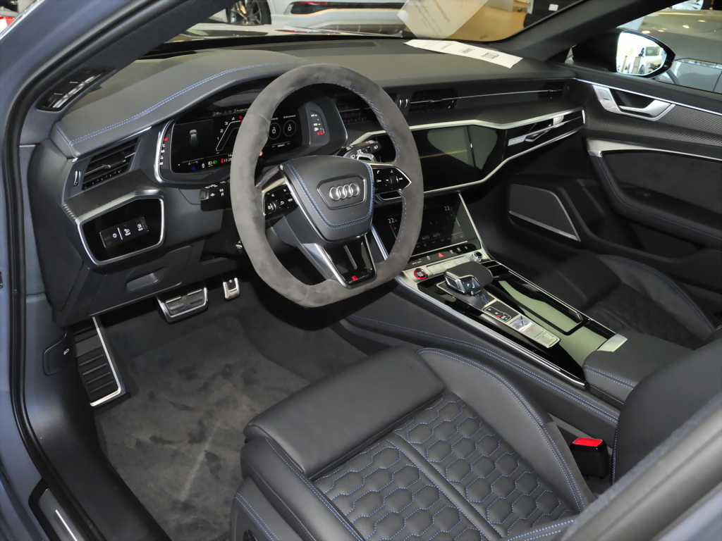 Audi RS6 Avant Panorama 305 km/h Matrix-LED Memory 