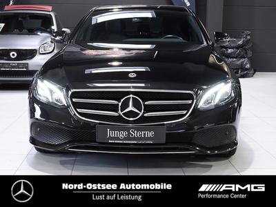 Mercedes-Benz E 220 d 4M Avantgarde Comand Kamera SHZ LED 