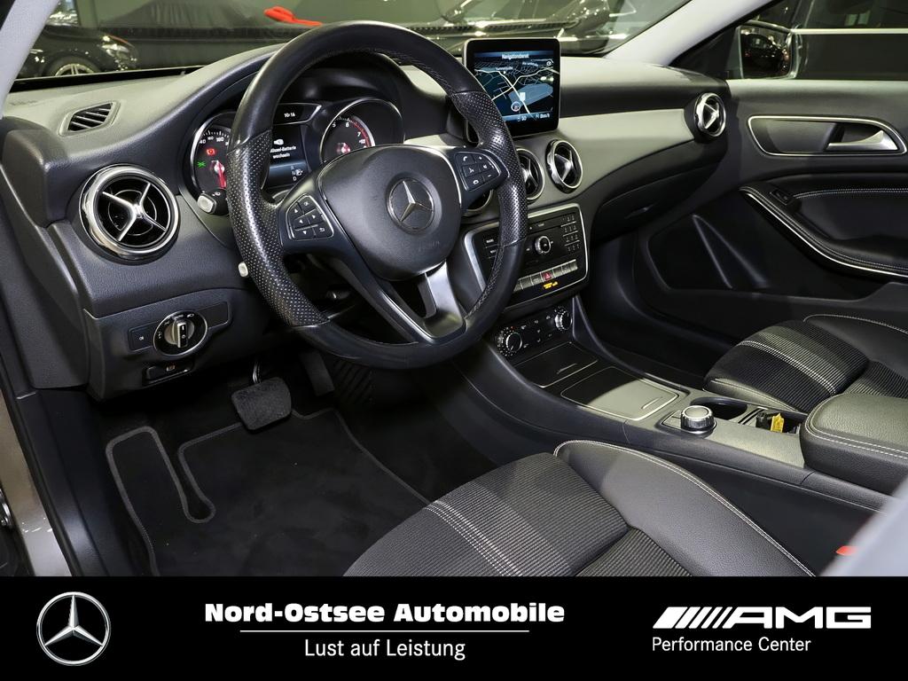 Mercedes-Benz GLA 200 Urban AHK LED Navi Sitzheizung Tempo 7G 