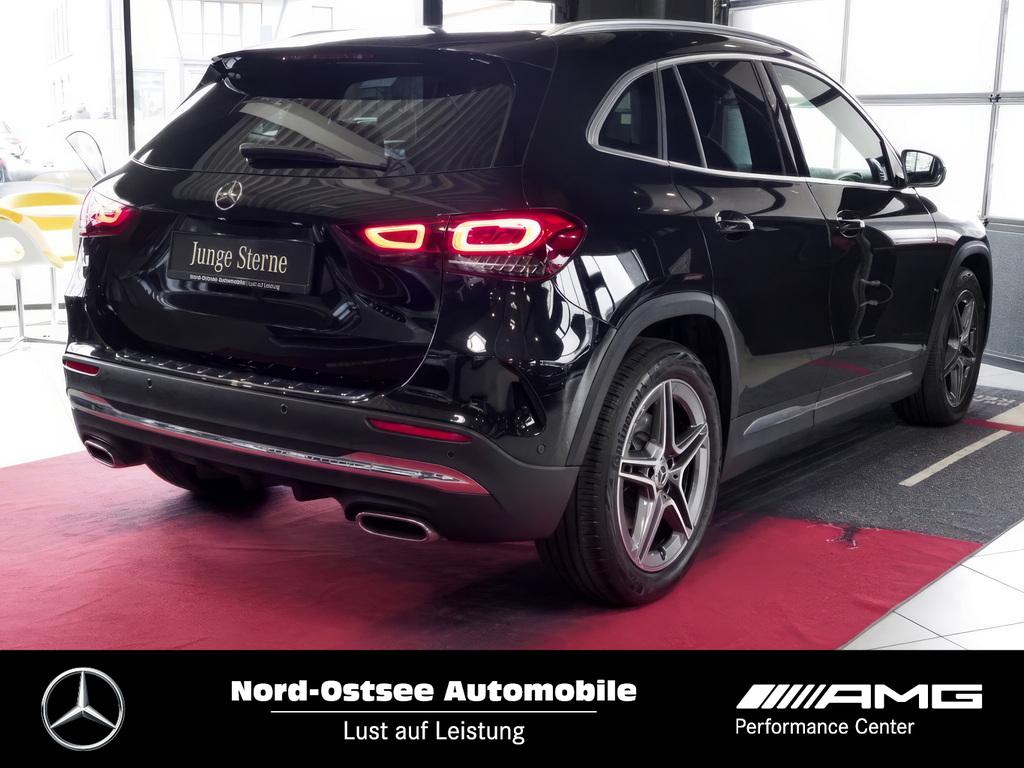 Mercedes-Benz GLA 250 AMG 4M Navi Kamera Pano LED Totwinkel 