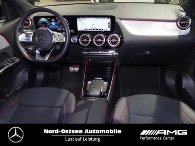 Mercedes-Benz GLA 250 4M Navi Kamera Pano Tempo Sitzhzg LED 