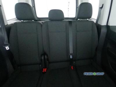 VW Caddy Kombi 2.0TDI PDC Sitzheizung Navigationssystem 