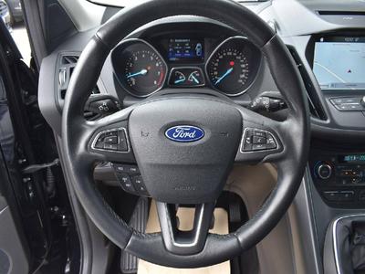 Ford Kuga Cool & Connect 