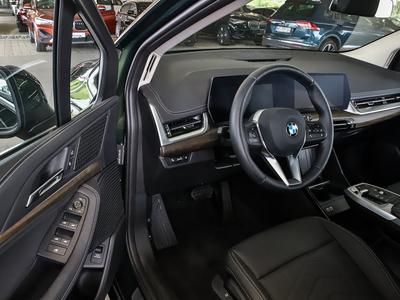 BMW 218 Active Tourer i, Luxury Line, Park-Ass, Navi, LED, 