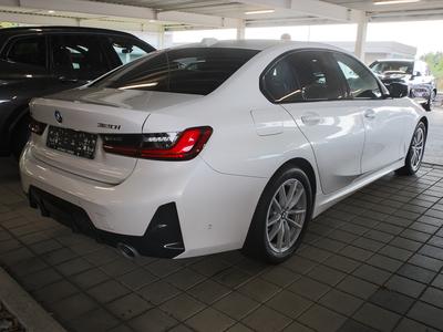 BMW 320 i xDrive, M-Sport, LED, Navi, HUD, Park-Ass, Driv- 