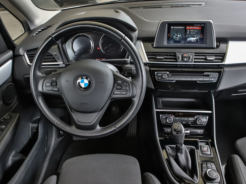 BMW 218 Active Tourer i Advantage, LED, Park-Ass, El. Hec 