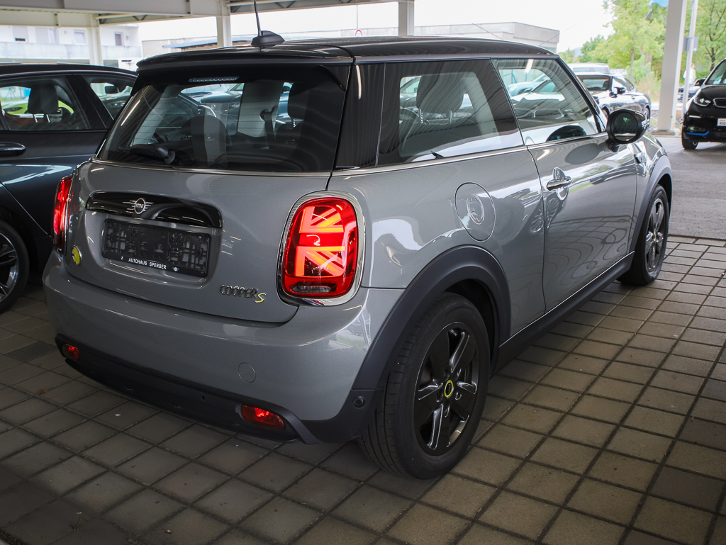 MINI Cooper S Essential Trim, LED, Navi, PDC, Driv-Ass, Sitzh 