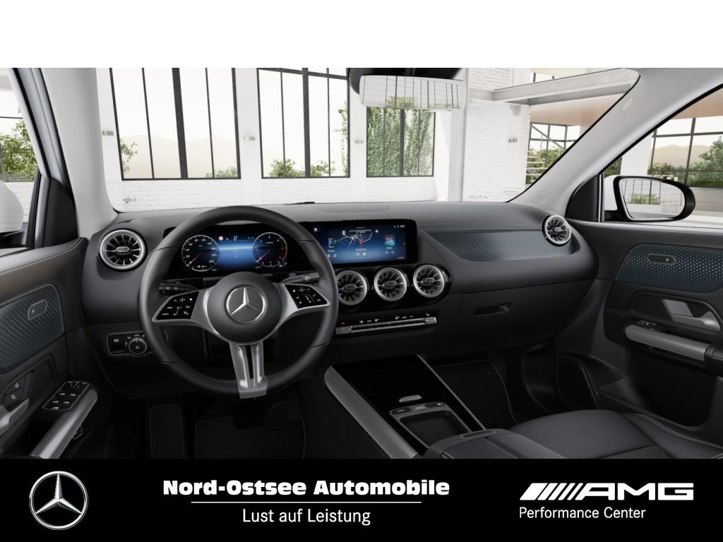 Mercedes-Benz GLA 200 d Progressive Distro Pano Sitzhzg 360° 