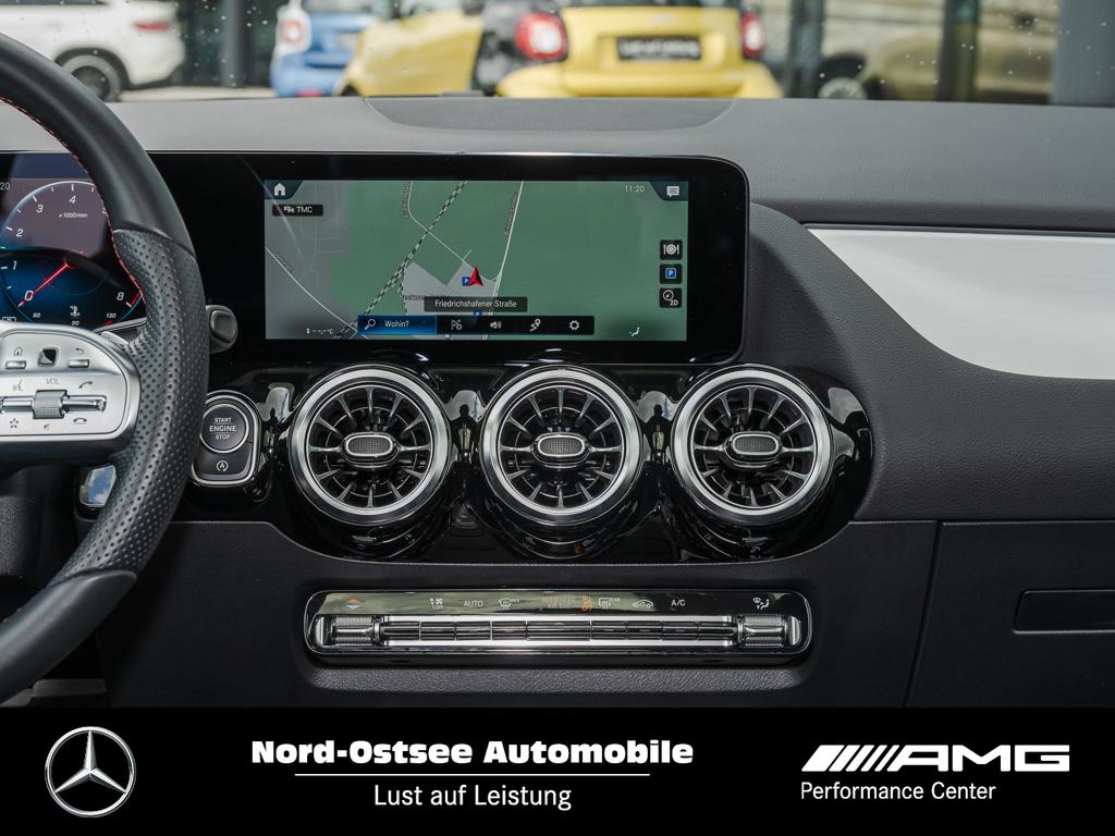 Mercedes-Benz GLA 250 4M AMG Pano LED Kamera Sitzhzg Totwinkel 