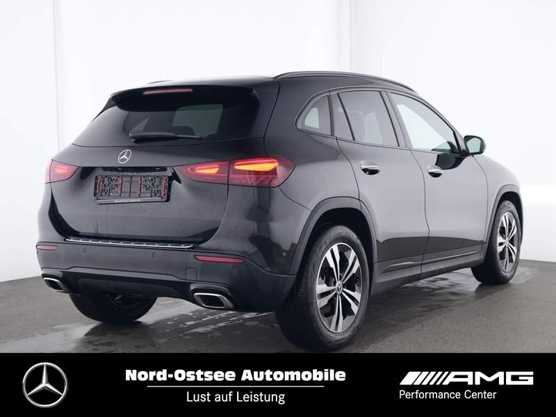 Mercedes-Benz GLA 180 Progressive Night Keyless Navi Kamera 