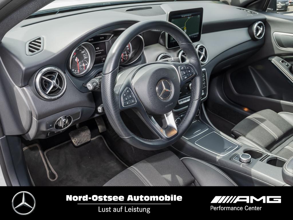 Mercedes-Benz CLA 180 SB Urban Navi Pano Night Tempo Keyless 