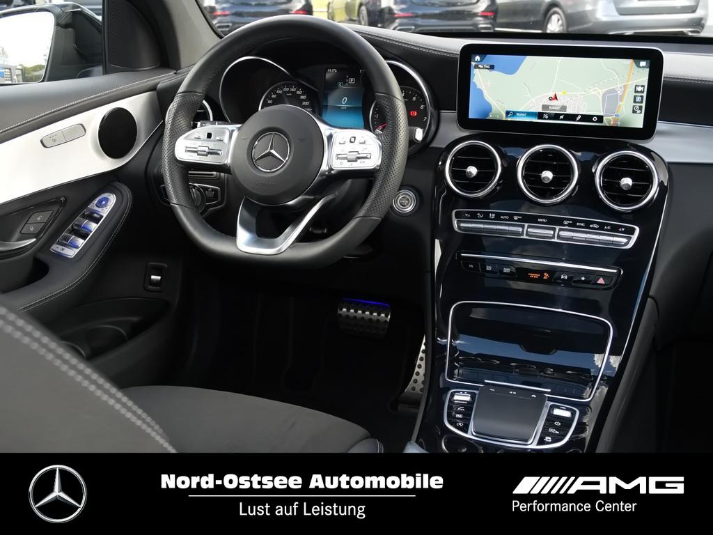 Mercedes-Benz GLC 300 4M AMG Navi Kamera AHK Schiebedach LED 