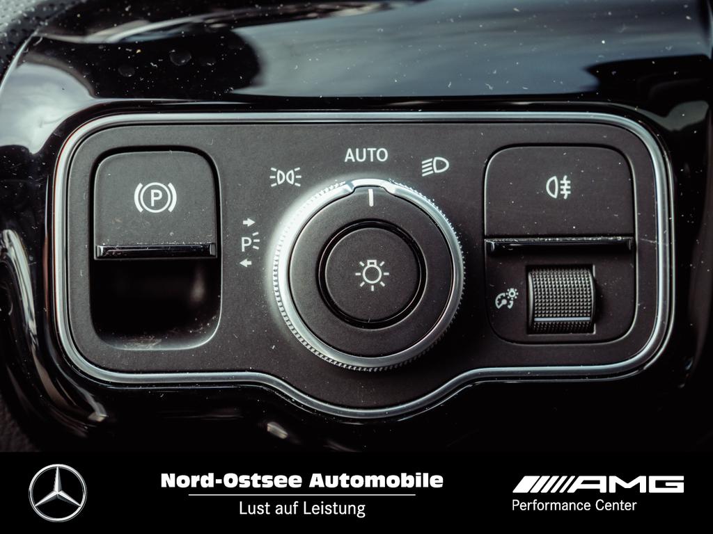 Mercedes-Benz A 180 AMG Navi Pano MBUX Kamera LED Sitzheizung 