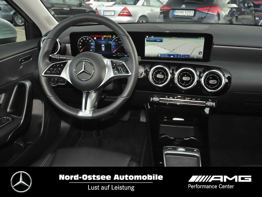 Mercedes-Benz A 180 Progressive Adv. AHK Kamera MBUX Navi LED 