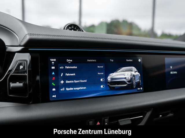 Porsche Macan 4 BOSE LED-Matrix InnoDrive Panoramadach 