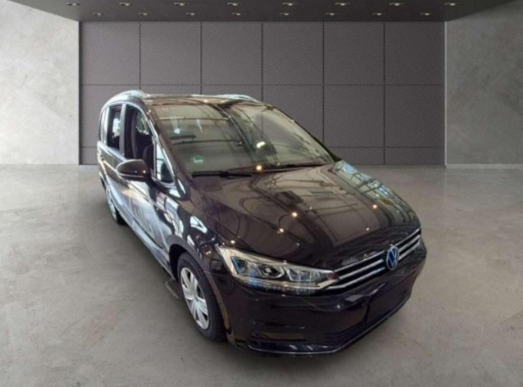 VW Touran Active 2.0 TDI DSG/LED/Pano/Rear View/DYNAUDIO/Sta 