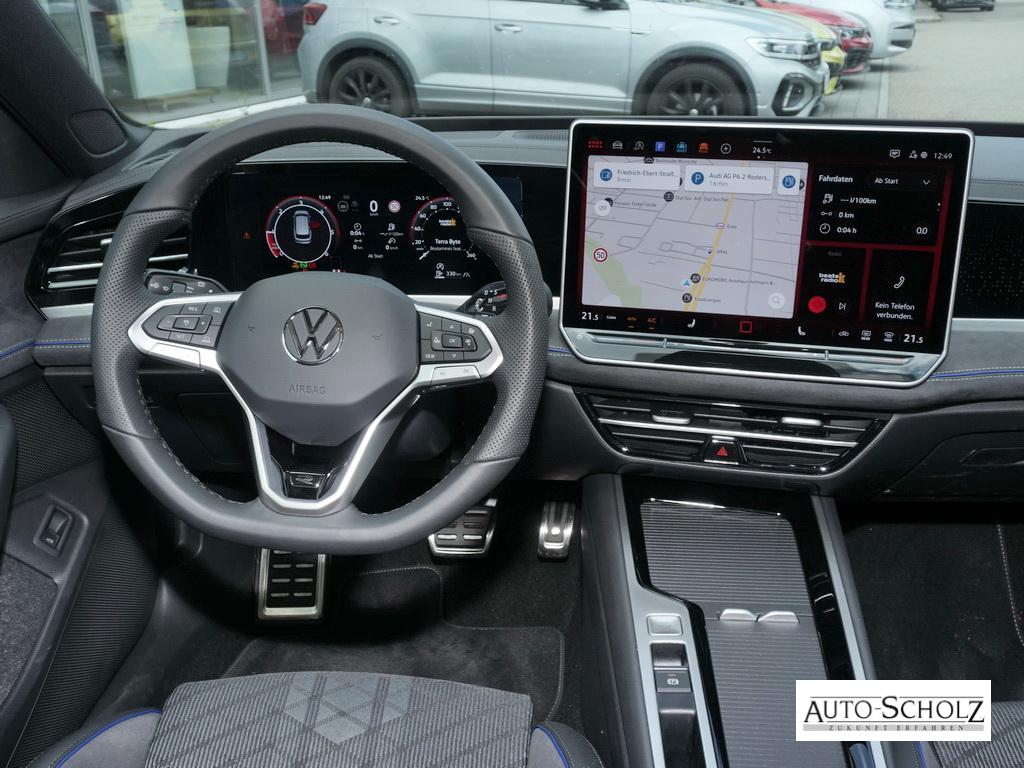 VW Passat R-Line TDI DSG Panorama 360° Head-Up 