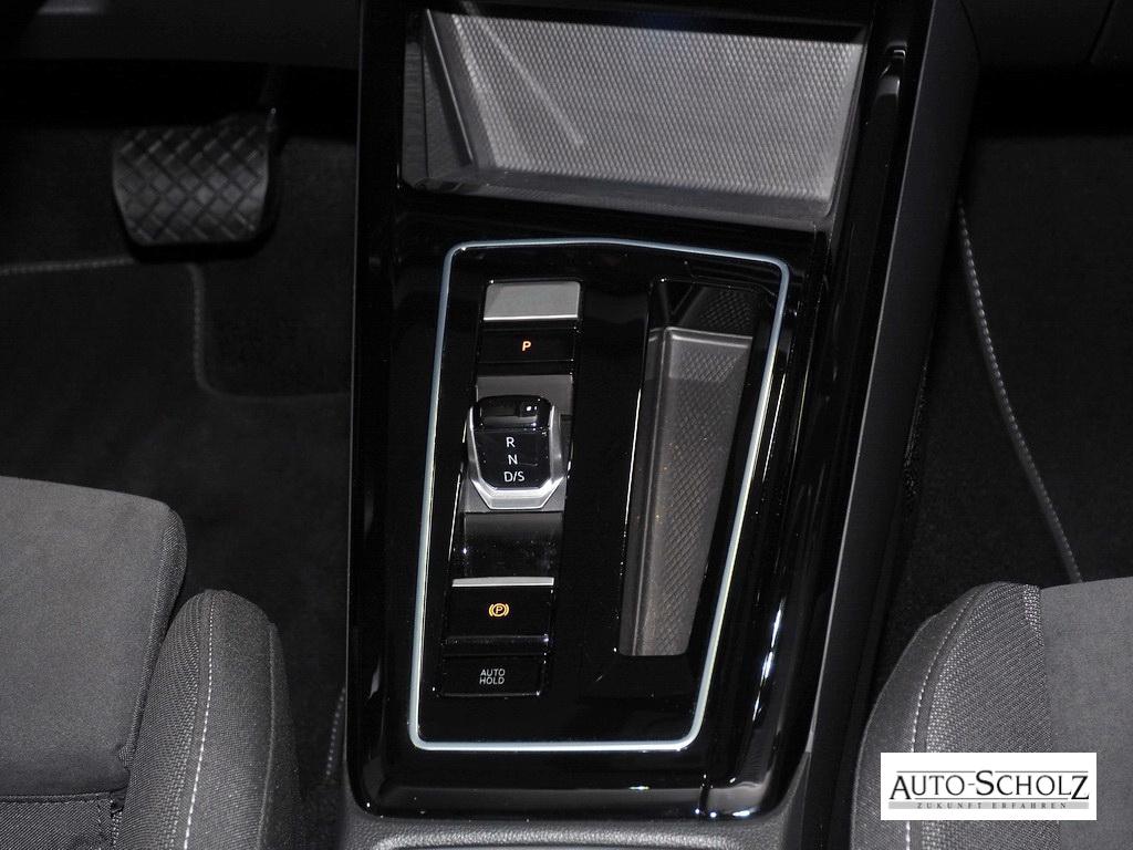 VW Golf VIII 1.5 eTSI Style NAVI CAM ACC LED CarPlay ASSIS 