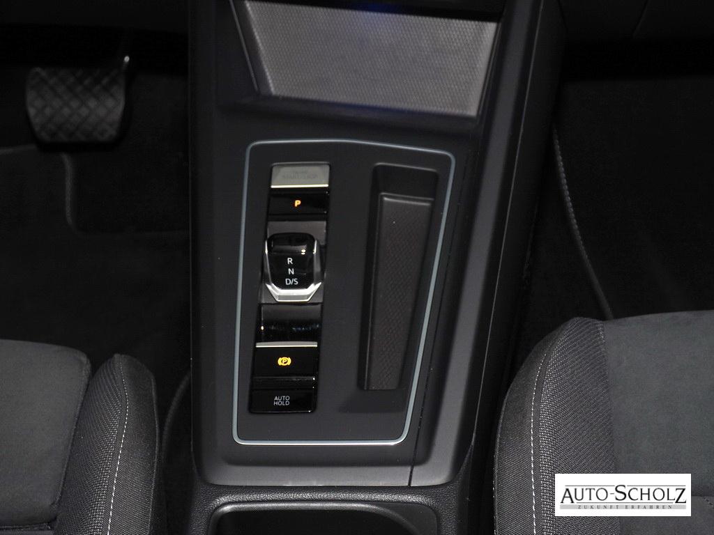 VW Golf VIII Style eTSI NAVI LED V.Cockpit ACC Memory 