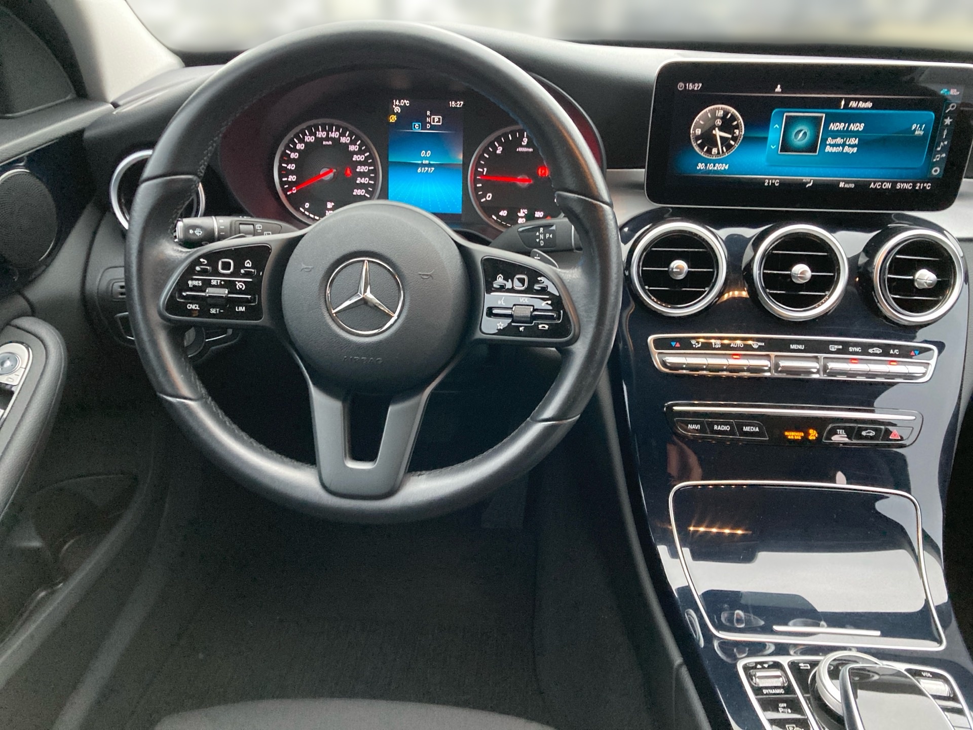 Mercedes-Benz C 200 d T COMAND+LED+PDC+SHZ+Tempomat+Apple+MFL 