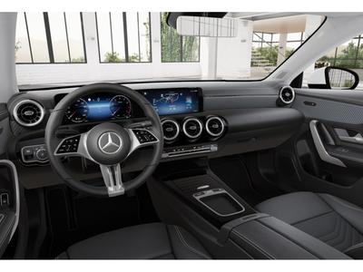 Mercedes-Benz CLA 180 Progressive Adv+MBUX+Pano+LED+Kam+Apple 