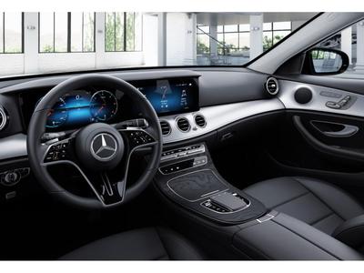 Mercedes-Benz E 220 d T AMG+MBUX+Night+Pano+LED+Kam+EASY-PACK 