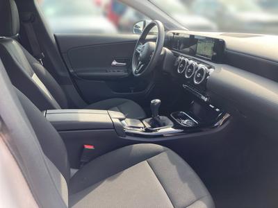 Mercedes-Benz CLA 180 d SB MBUX+SHZ+LED+PDC+AHK+Tempomat+Apple 