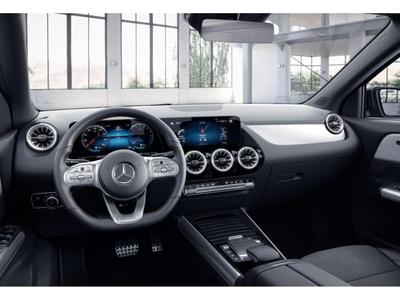 Mercedes-Benz GLA 250 e AMG+MBUX+AHK+Distr+Pano+LED+Kam+Night 