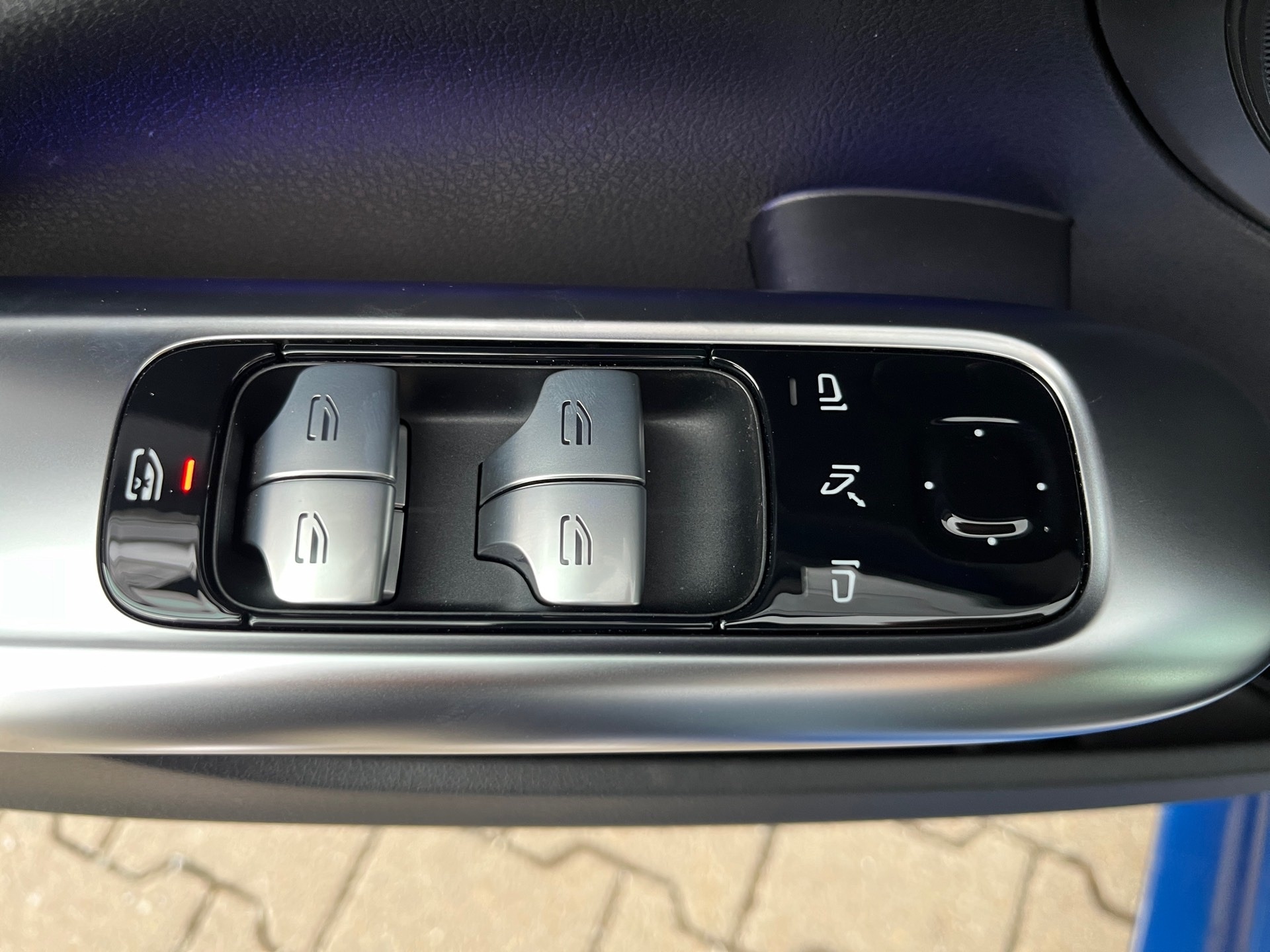 Mercedes-Benz C 180 AMG+MBUX+LED+Distr+Massage+360°+Memory+SHZ 