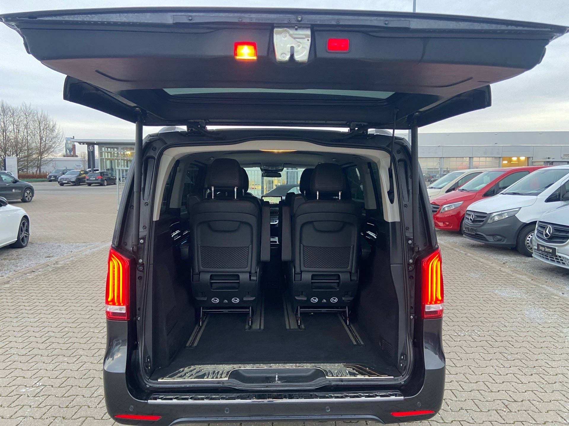 Mercedes-Benz EQV 300 Lang Leder* LED* Kamera* 6-Sitze 