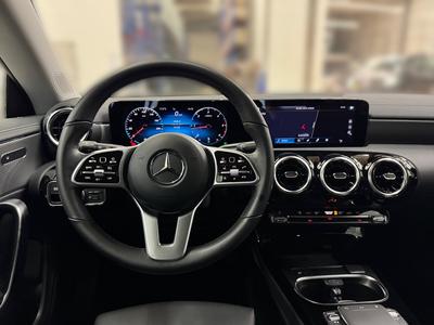 Mercedes-Benz CLA 220 d SB Progressive+MBUX+LED+Kam+SHZ+Apple 