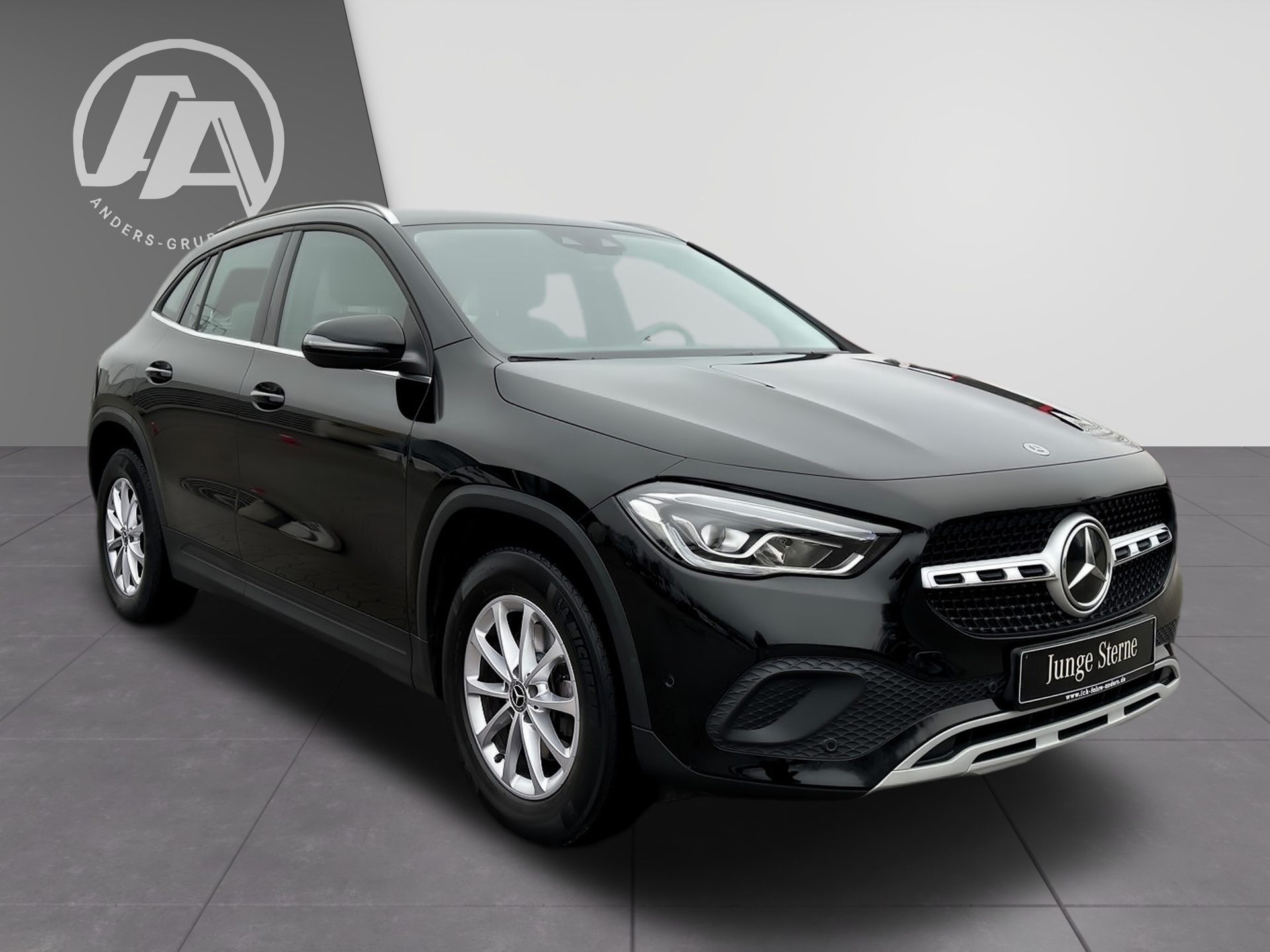 Mercedes-Benz GLA 200 Style+MBUX+SHZ+LED+PDC+AHK+EASY-P+Apple 