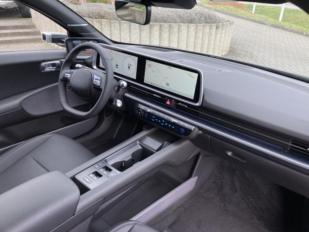 Hyundai Ioniq 6 77,4 kWh 2WD UNIQ +dig. Außensp.+Matrix 