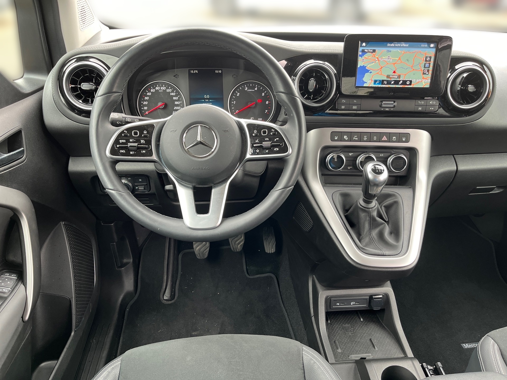 Mercedes-Benz T 180 Progressive* Navi* AHK* LED* Klimaaut.* Rückfk 