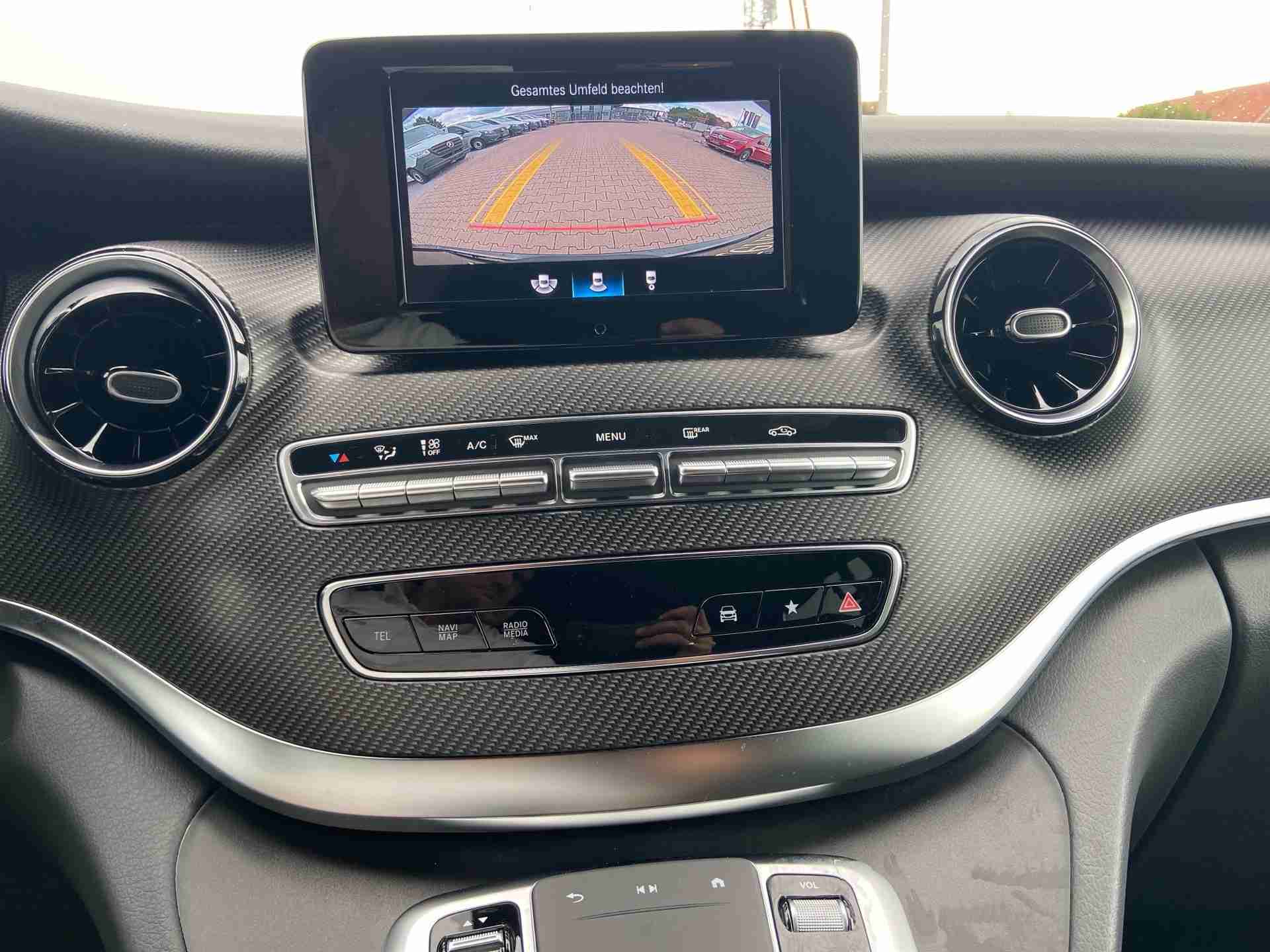 Mercedes-Benz V 220 AMG* Tisch* AHK* LED* Kamera* CarPlay* Park*  