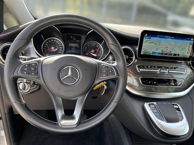 Mercedes-Benz EQV 300 Avantgarde Distro* LED* Navi* Kamera* Klima 