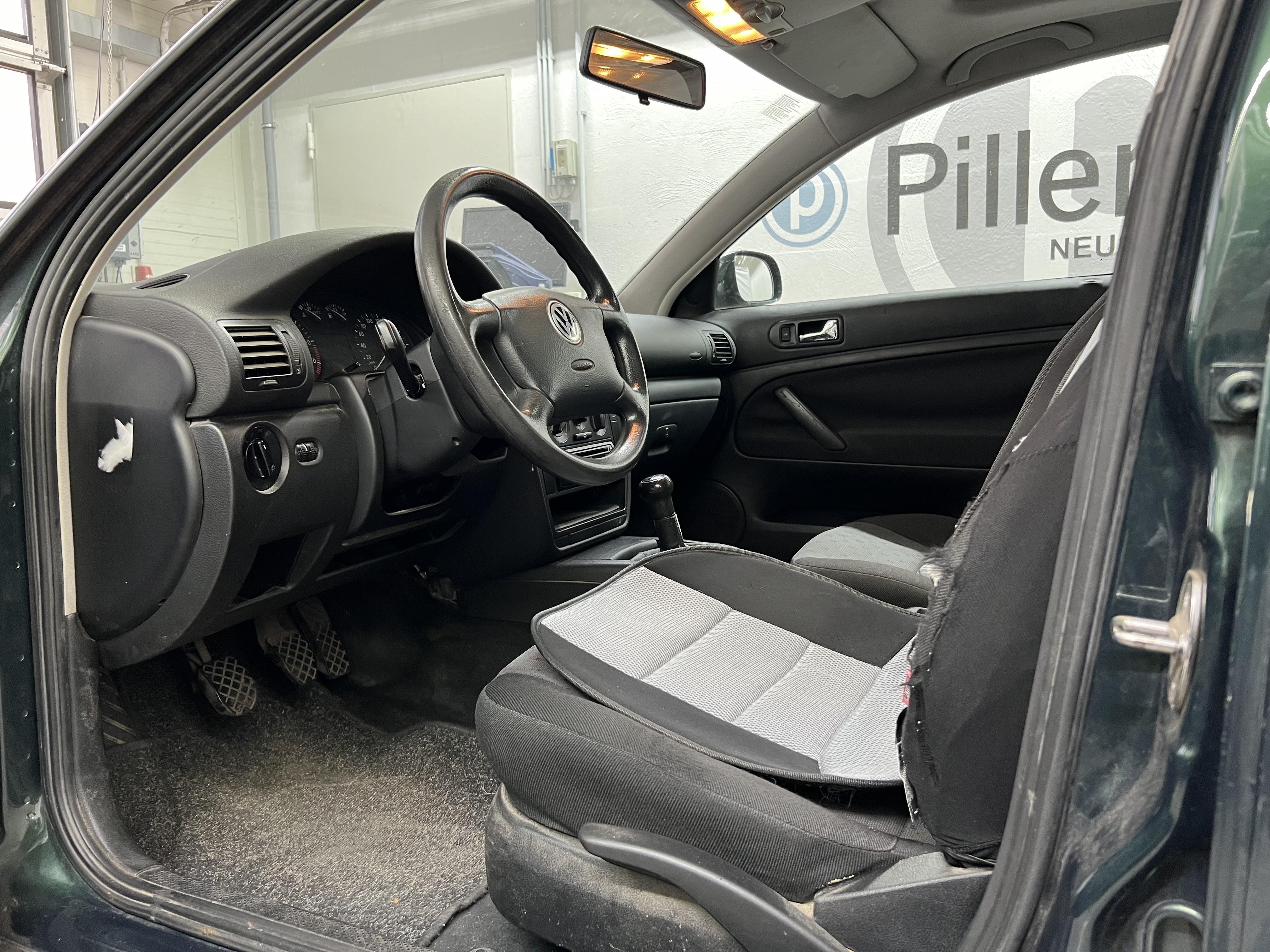 VW Passat Variant 1.6 AHK+SCHIEBEDACH / Bastlerfahrzeug 