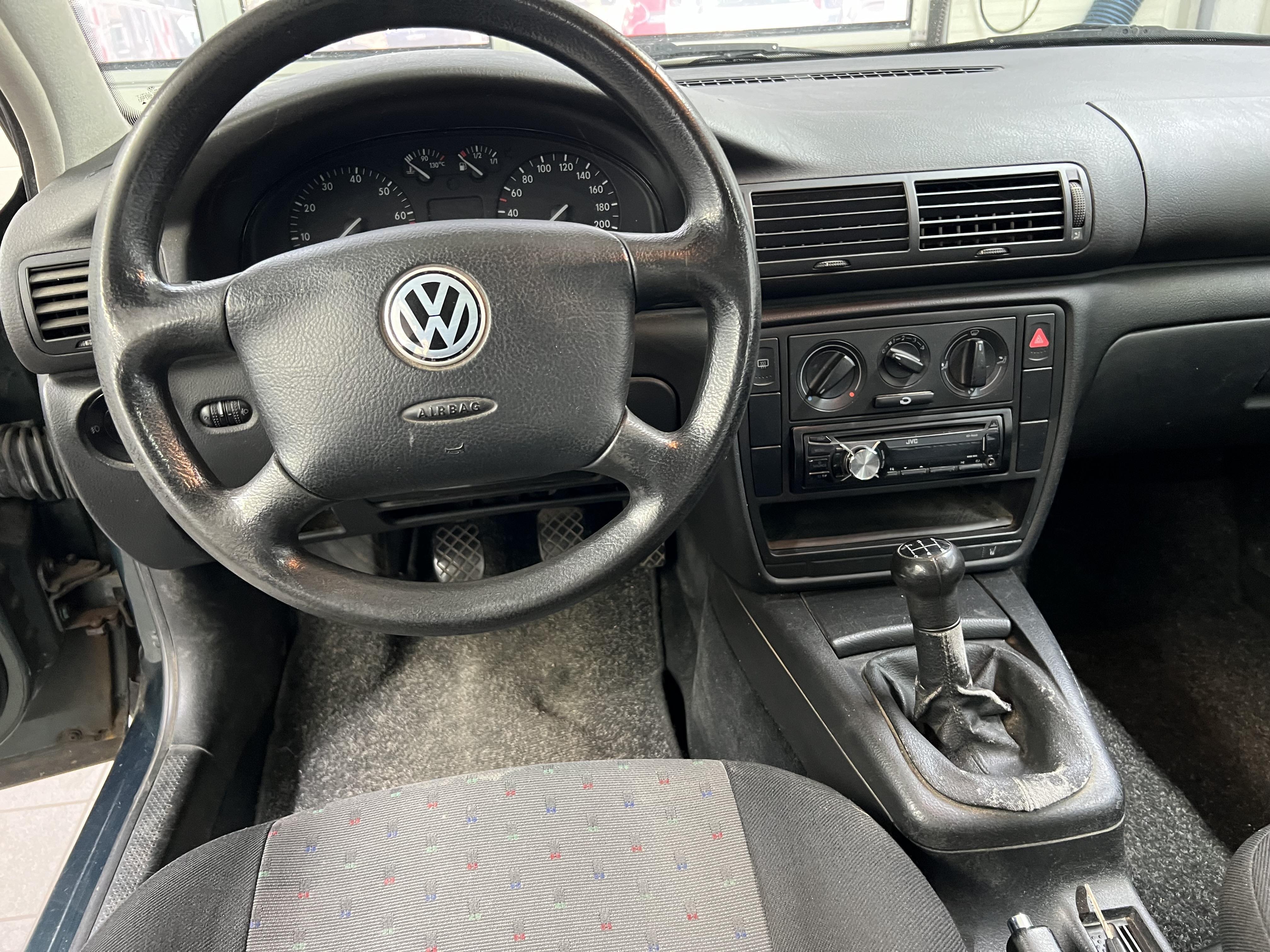 VW Passat Variant 1.6 AHK+SCHIEBEDACH / Bastlerfahrzeug 