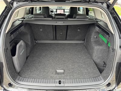 Skoda Enyaq electric 132kW Loft PLUS Chrom W-PUMPE ACC LED 