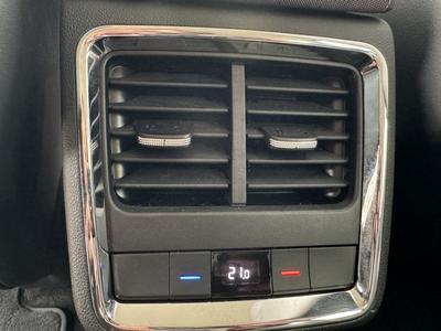 Skoda Enyaq electric 132kW Loft PLUS Chrom W-PUMPE ACC LED 